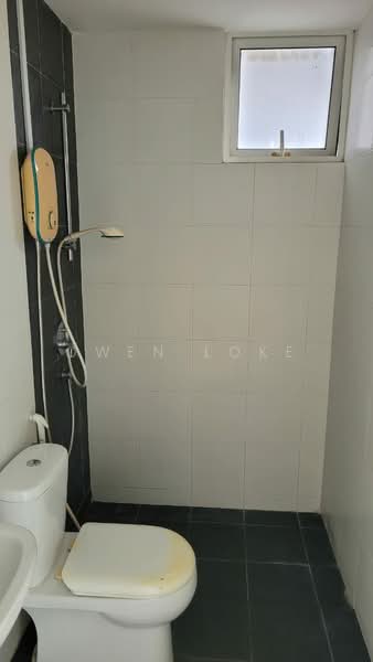 Servis Apartment untuk Disewa di Pacific Place - Owen Loke - Bathroom - PropertyGuru.com.my