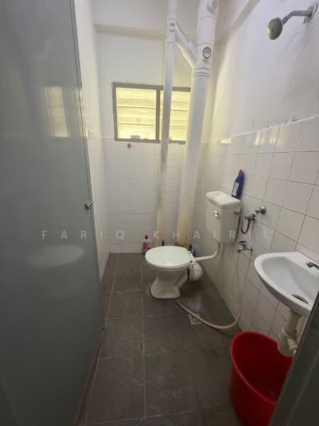 Flat for Sale at Taman Terubong Jaya - Fariq Khairil - Bathroom - PropertyGuru.com.my