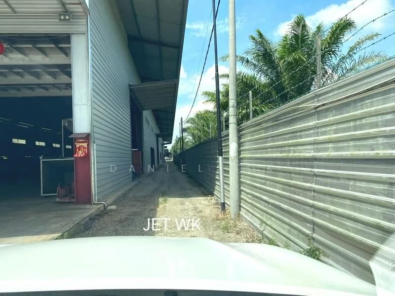 RM15k Rental! 100amp! 30ft Eve! Wide Road Kapar Batu 8 Klang Share Warehouse for Rent - 3