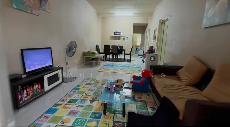 Rumah Teres 1 Tingkat untuk Dijual di Taman Nusa Damai (Pasir Gudang) - Daniel Yong - Living Room - PropertyGuru.com.my