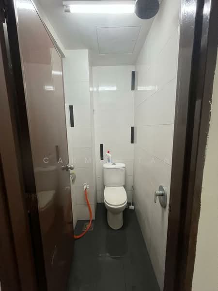 Servis Apartment untuk Dijual di Suria Jaya - Carmen Tan - Bathroom - PropertyGuru.com.my