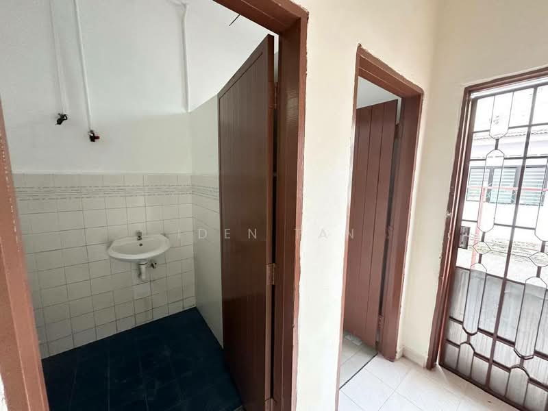 Rumah Teres 1 Tingkat untuk Dijual di Taman Ungku Tun Aminah (Skudai) - Iden Tan - Interior - PropertyGuru.com.my
