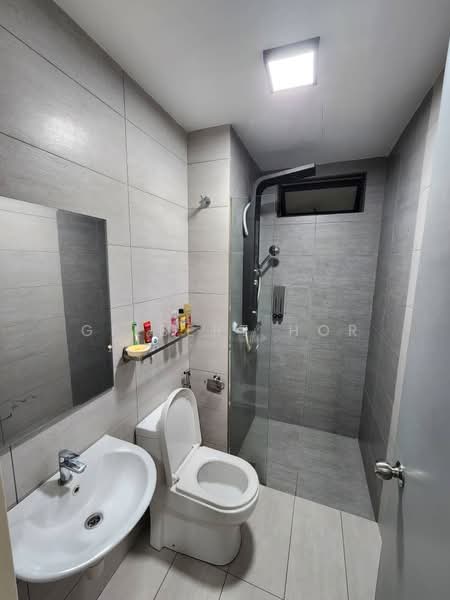 Service Residence for Sale at KL Traders Square - Gilbert Hor - Bathroom - PropertyGuru.com.my