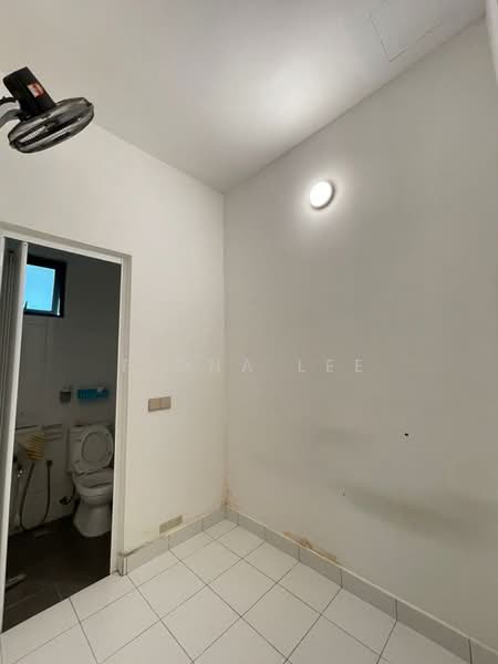 2-storey Terraced House for Rent in Telok Panglima Garang (Selangor) - Fiona Lee - Bathroom - PropertyGuru.com.my