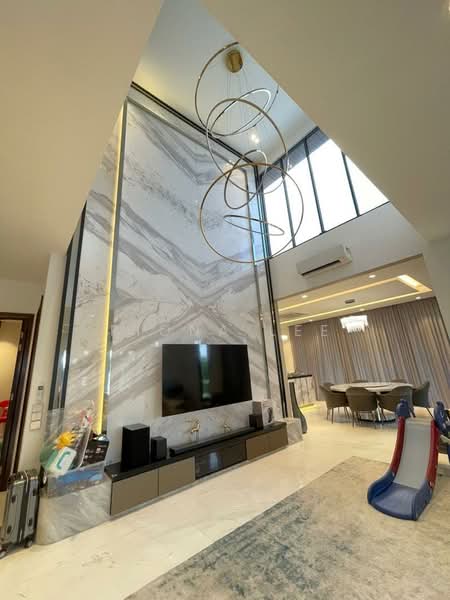 2-storey Terraced House for Rent in Telok Panglima Garang (Selangor) - Fiona Lee - Living Room - PropertyGuru.com.my