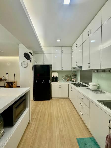 Condominium for Sale at Nautica Lake Suites - Sean Saw - Kitchen - PropertyGuru.com.my