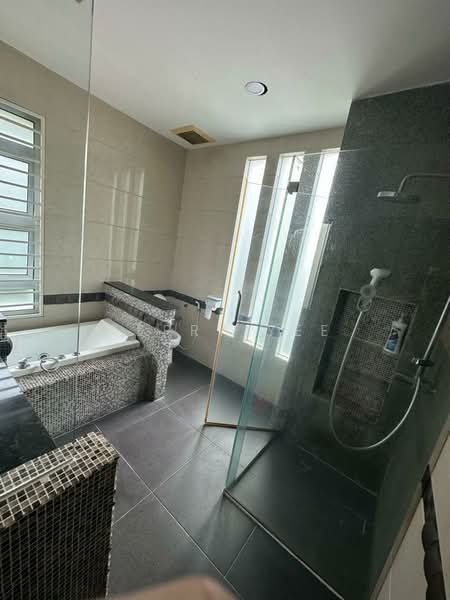 Bungalow for Rent in Jalan Klang Lama (Old Klang Road) (Kuala Lumpur) - Terry Yee - Bathroom - PropertyGuru.com.my