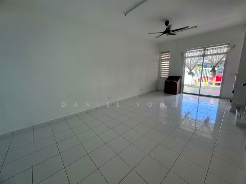 2-storey Terraced House for Sale in Bandar Bistari Perdana (Pasir Gudang) - Daniel Yong - Living Room - PropertyGuru.com.my