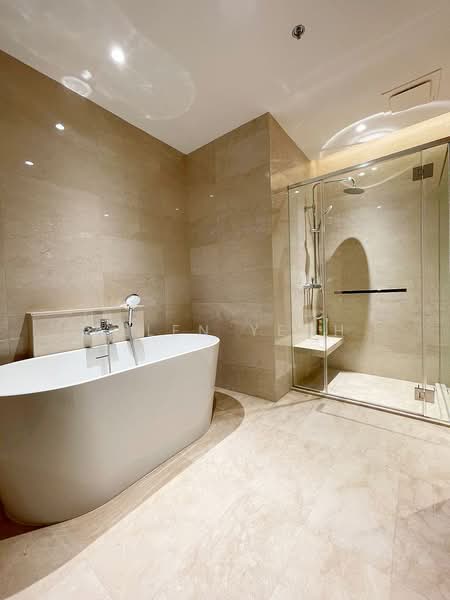 Servis Apartment untuk Dijual di Marriott Residence @ Gurney - Allen Yeoh - Bathroom - PropertyGuru.com.my