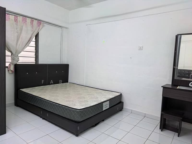 Flat for Sale at Taman Air Itam - Fariq Khairil - Bedroom - PropertyGuru.com.my