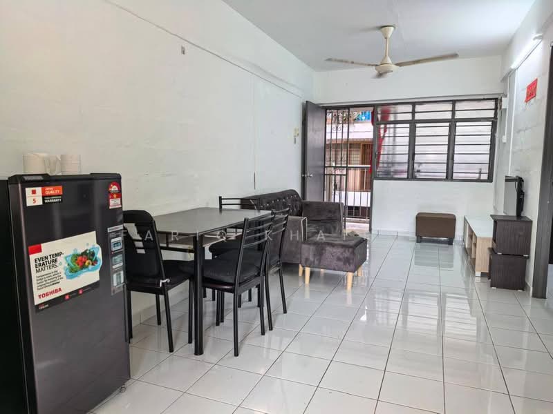 Flat for Sale at Taman Air Itam - Fariq Khairil - Living Room - PropertyGuru.com.my