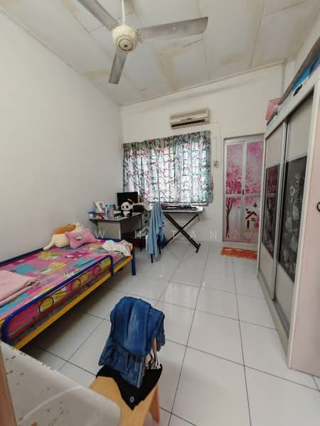 Taman Sri Putri untuk Untuk Dijual - RM 580,000, Apr 2026 - Bedroom - PropertyGuru.com.my