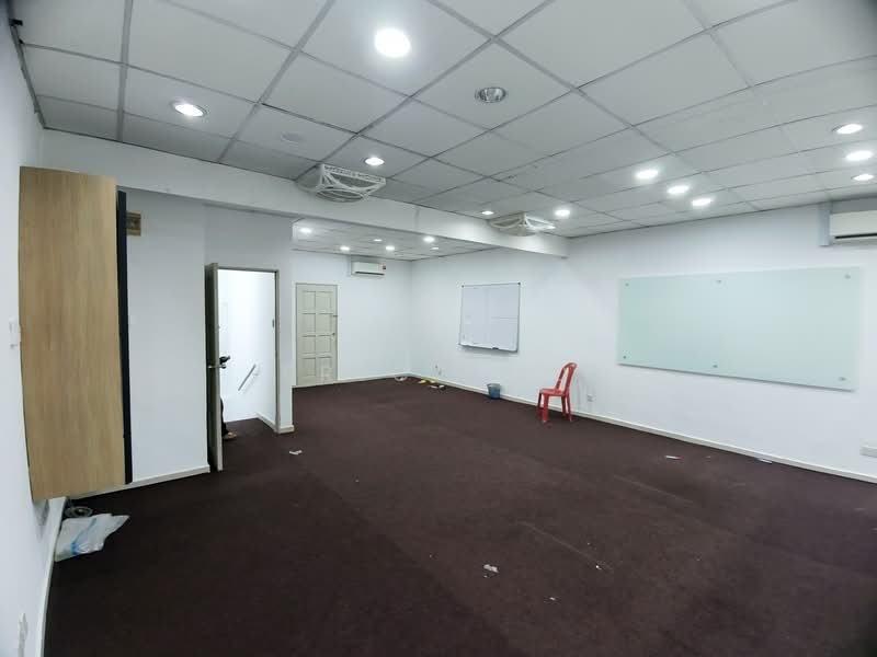 Shop / Office for Rent in Bandar Puteri Puchong (Puchong) - Eric Foo - Interior - PropertyGuru.com.my