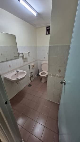 Condominium for Sale at Vista Komanwel C - Alex Lew - Bathroom - PropertyGuru.com.my
