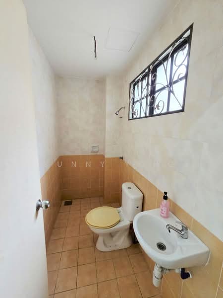 3-storey Terraced House for Sale in Bukit Jalil (Kuala Lumpur) - SUNNY YONG - Bathroom - PropertyGuru.com.my