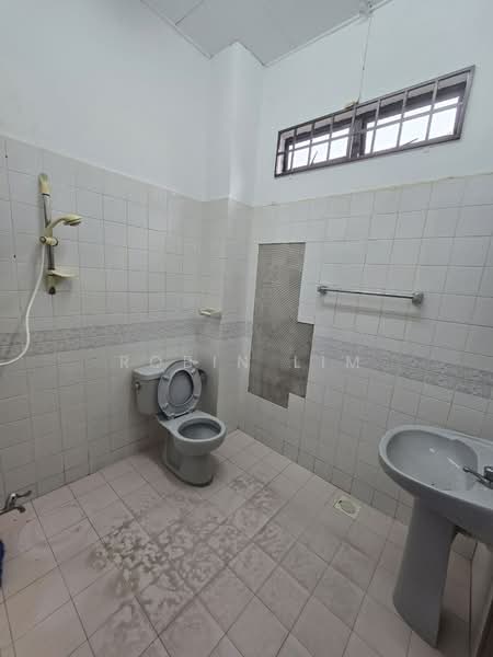2-storey Terraced House for Sale in Taman Bukit Mewah (Tampoi) - Robin Lim - PropertyGuru.com.my