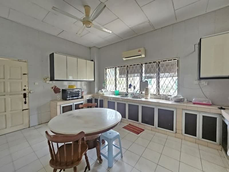 Bungalow for Sale in Taman Taynton View (Cheras) - Sherene Goh - Kitchen - PropertyGuru.com.my