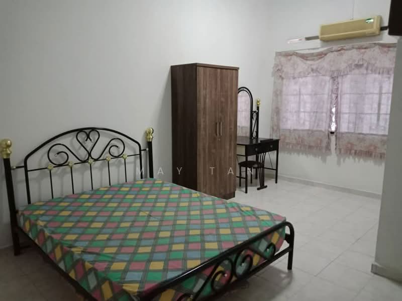 Rumah Teres 2 Tingkat untuk Dijual di Taman Sri Kluang (Kluang) - May Tan - Bedroom - PropertyGuru.com.my