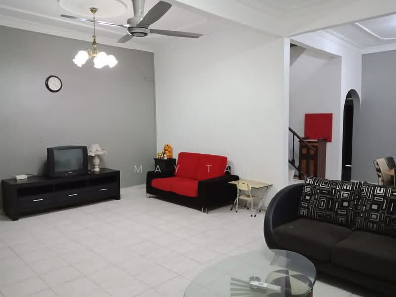 Rumah Teres 2 Tingkat untuk Dijual di Taman Sri Kluang (Kluang) - May Tan - Living Room - PropertyGuru.com.my