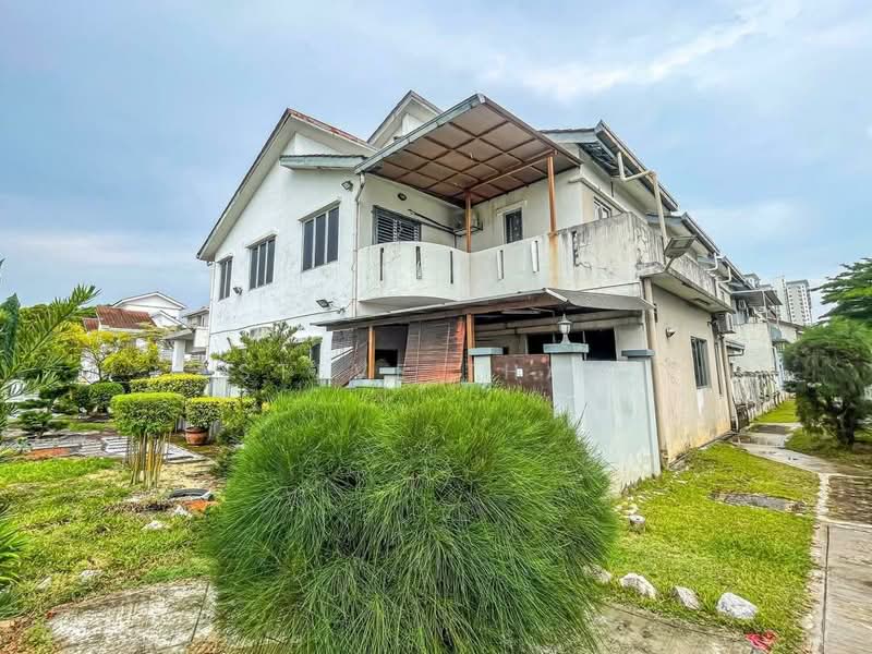 2-storey Terraced House for Sale in D'alpinia (Puchong) - Steve Tham - Exterior - PropertyGuru.com.my