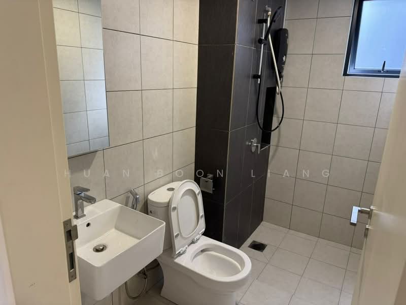 Service Residence for Sale at D'Cosmos Residences - Huan Boon Liang - Bathroom - PropertyGuru.com.my