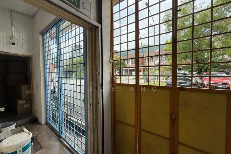 Shop / Office for Sale in George Town (Penang) - Chloe Ang - Entrance - PropertyGuru.com.my