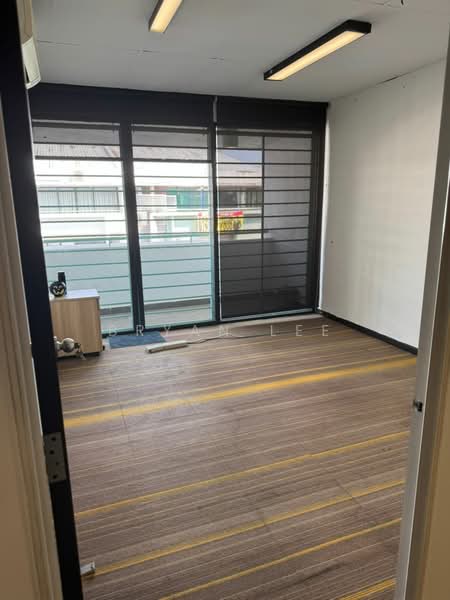Kedai / Pejabat untuk Disewa di Bukit Jalil (Kuala Lumpur) - Bryan Lee - Interior - PropertyGuru.com.my
