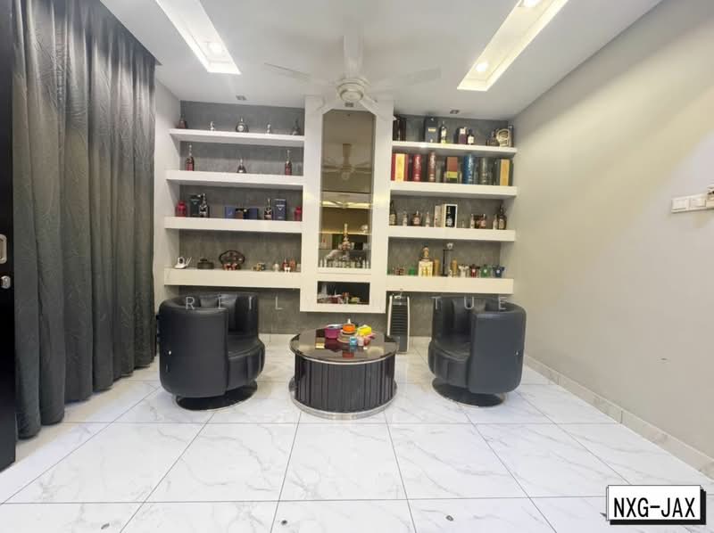 Bukit Raja untuk Untuk Dijual - RM 920,000, Apr 2026 - Living Room - PropertyGuru.com.my