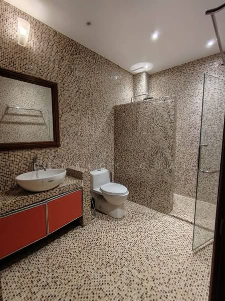 Semi-Detached House for Sale in Taman Redang (Johor Bahru) - Derrick Chai - Bathroom - PropertyGuru.com.my