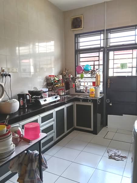 1-storey Terraced House for Sale in Bandar Putra (Kulai) - Janice Yong - Kitchen - PropertyGuru.com.my