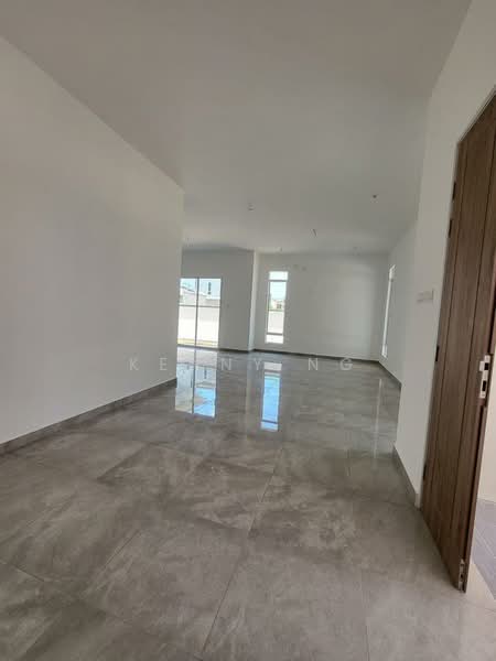 MEDAN PASIR SAUJANA untuk Untuk Dijual - RM 928,000, Apr 2026 - Living Room - PropertyGuru.com.my