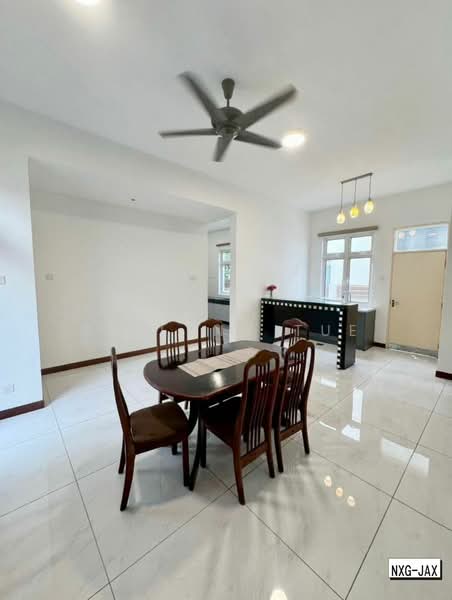 Rumah Banglo untuk Dijual di Alam Nusantara (Setia Alam) - Reilynn Tue - Dining Room - PropertyGuru.com.my