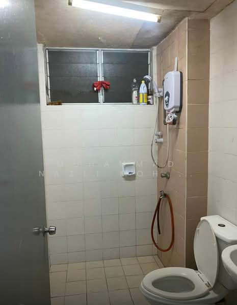 Condominium for Sale at Cyberia Smart Homes - Muhammad Nazli Mohd Amin - Bathroom - PropertyGuru.com.my