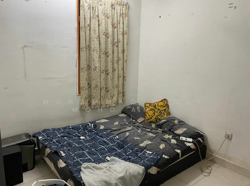 Condominium for Sale at Cyberia Smart Homes - Muhammad Nazli Mohd Amin - Bedroom - PropertyGuru.com.my