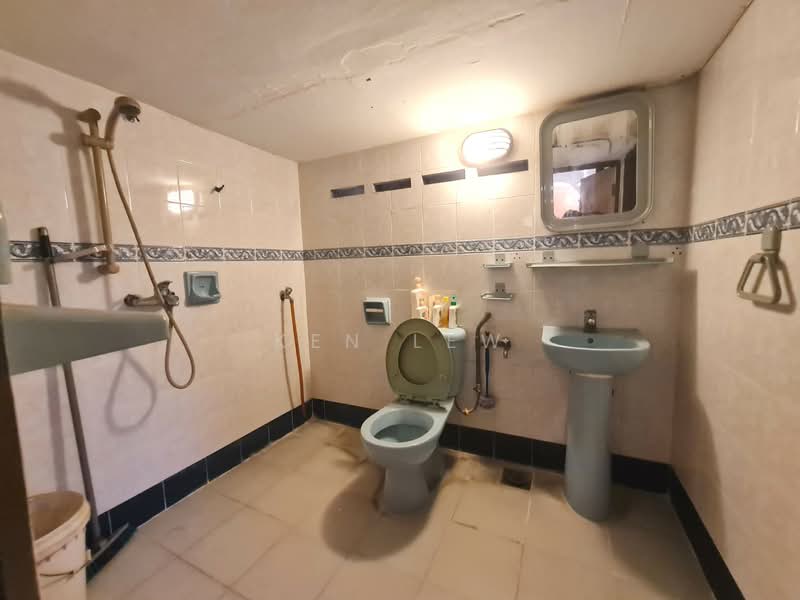 Bungalow for Sale in Taman Cheras (Cheras) - Ken Lew - Bathroom - PropertyGuru.com.my