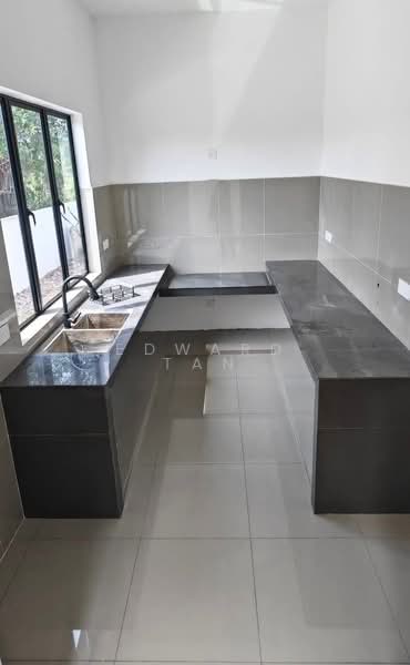 Rumah Banglo untuk Dijual di Kota Masai (Pasir Gudang) - Edward Tan - Kitchen - PropertyGuru.com.my