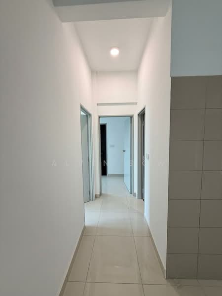 Kondominium untuk Disewa di Residensi Bintang - Alvin Sow - Corridor - PropertyGuru.com.my