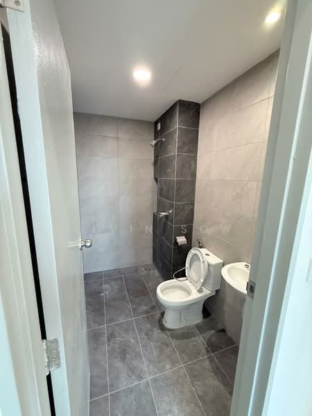 Kondominium untuk Disewa di Residensi Bintang - Alvin Sow - Bathroom - PropertyGuru.com.my
