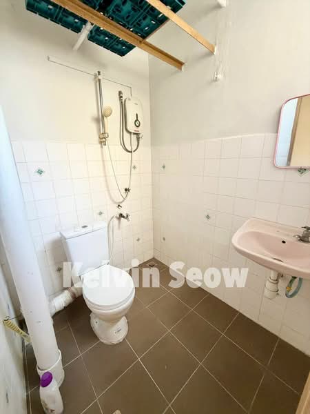 Apartment for Rent at Menara Kuda Lari - Kelvin Seow - Bathroom - PropertyGuru.com.my