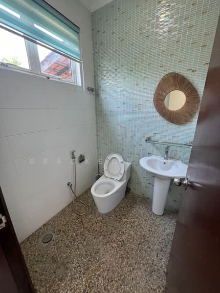 Rumah Berkembar untuk Dijual di Beverly Heights (Ampang) - Brackson Loh - Bathroom - PropertyGuru.com.my