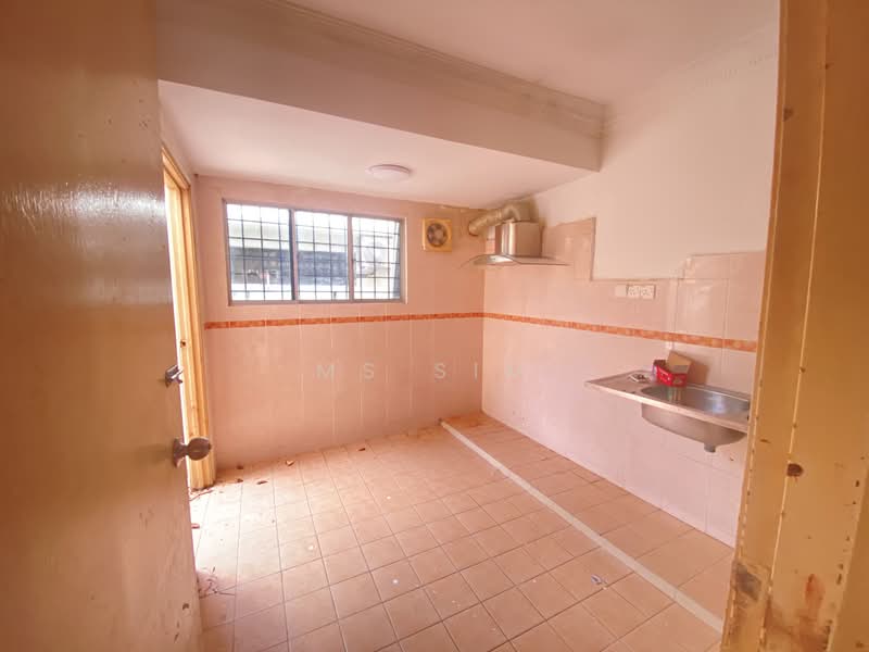 2-storey Terraced House for Sale in Bandar Bukit Puchong (Puchong) - Ms Sim - Kitchen - PropertyGuru.com.my