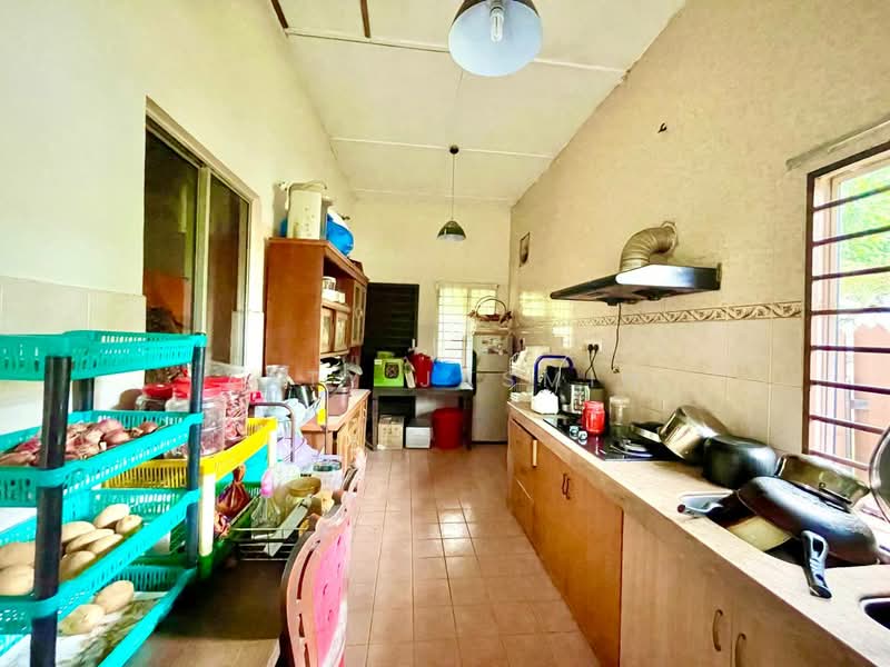 Bungalow for Sale in SS1 (Petaling Jaya) - Zaty Jasmin - Kitchen - PropertyGuru.com.my