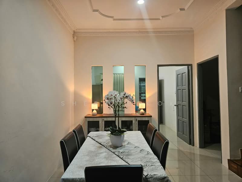 RLH0082 Double Storey Terrace Intermediate @ Merdang Gayam Samarahan untuk Untuk Dijual - RM 588,000, Apr 2026 - Dining Room - PropertyGuru.com.my