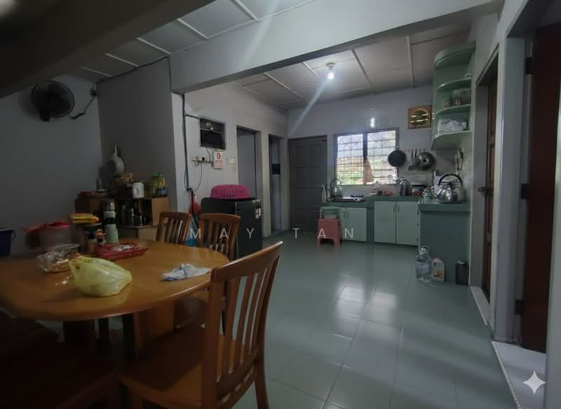 2-storey Terraced House for Sale in Kluang (Johor) - May Tan - Kitchen - PropertyGuru.com.my