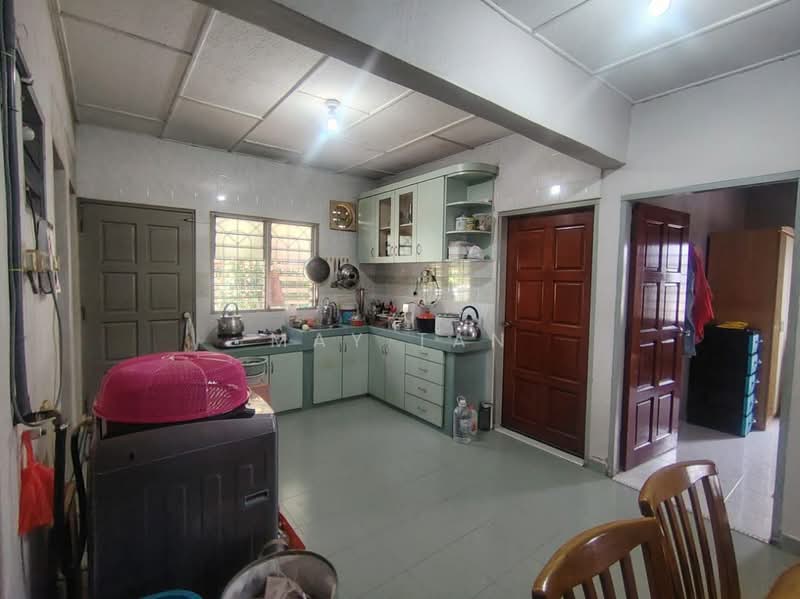 2-storey Terraced House for Sale in Kluang (Johor) - May Tan - Kitchen - PropertyGuru.com.my