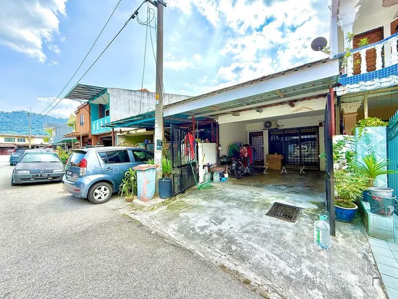 Rumah Teres 2 Tingkat untuk Dijual di Kampung Tasik Tambahan (Ampang) - Ridhwan Razak - Exterior - PropertyGuru.com.my