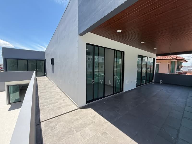 Rumah Banglo untuk Dijual di Taman Kebun Teh (Johor Bahru) - Michele Sylvester - Exterior - PropertyGuru.com.my