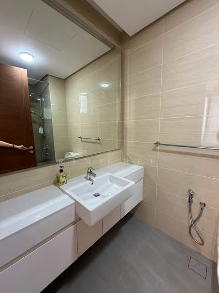 Servis Apartment untuk Disewa di The Astaka @ 1 Bukit Senyum - Reny Hee - Bathroom - PropertyGuru.com.my