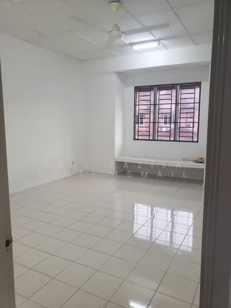 2-storey Terraced House for Sale in Alam Budiman (Shah Alam) - Anil Fazila Binti Ismail - Interior - PropertyGuru.com.my
