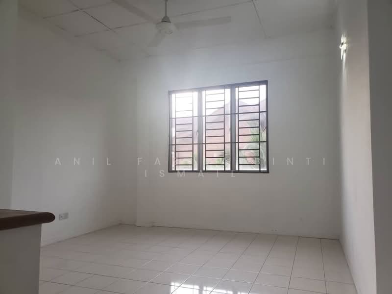 2-storey Terraced House for Sale in Alam Budiman (Shah Alam) - Anil Fazila Binti Ismail - Interior - PropertyGuru.com.my